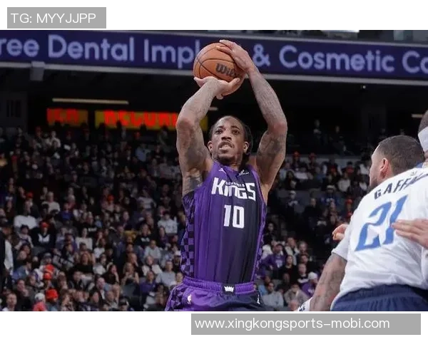 德罗赞稳定表现砍下17分4助拉文紧随其后贡献16分助力球队胜利